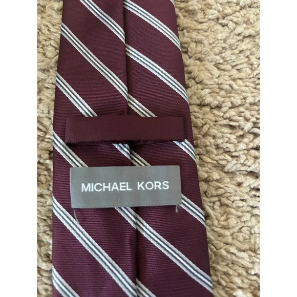 Michael Kors burgundy white tie - Picture 2 of 7